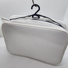 Lade das Bild in den Galerie-Viewer, SWAROVSKI Accessoires Bag Set, Travel Bag, Kulturtasche Weiß 5551565