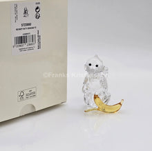 Lade das Bild in den Galerie-Viewer, SWAROVSKI Affe mit Banane 5723660 (5524239)