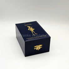 Lade das Bild in den Galerie-Viewer, SWAROVSKI Arribas Pinocchio mit Sockel limitiert 10.000 Stück EMC1