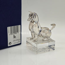 Lade das Bild in den Galerie-Viewer, SWAROVSKI Asian Symbols Zodiak Hund 1. Generation Silver Shade 996419