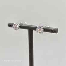 Lade das Bild in den Galerie-Viewer, SWAROVSKI Attract Ohrstecker Ohrringe, Weiß, Rhodiniert 5509937