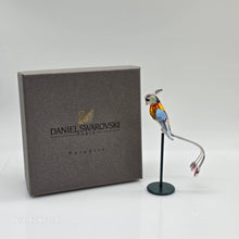Lade das Bild in den Galerie-Viewer, SWAROVSKI Banamba Crystal Paradise Bird 284064