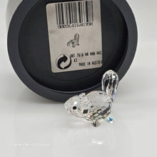 Lade das Bild in den Galerie-Viewer, SWAROVSKI Biber Baby Liegend 164639