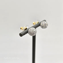 Lade das Bild in den Galerie-Viewer, SWAROVSKI Blow Ohrstecker Kugel Ohrringe Weiß, Vergoldet 5528455