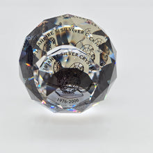 Lade das Bild in den Galerie-Viewer, SWAROVSKI Briefbeschwerer limitierte Jubiläumsausgabe 30 Jahre Silver Crystal