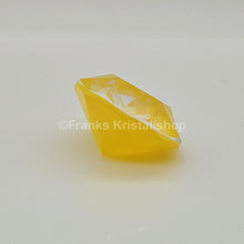 Lade das Bild in den Galerie-Viewer, SWAROVSKI Schwan Chaton Exclusive Sunshine Yellow Gelb 5674574