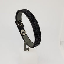 Lade das Bild in den Galerie-Viewer, SWAROVSKI Crystal Rock Armband Schwarz