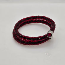 Lade das Bild in den Galerie-Viewer, SWAROVSKI Crystaldust Doppel Armreif Größe S Rot 5255905