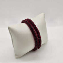 Lade das Bild in den Galerie-Viewer, SWAROVSKI Crystaldust Doppel Armreif Größe S Rot 5255905