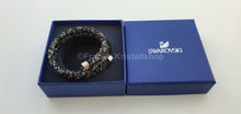 Lade das Bild in den Galerie-Viewer, SWAROVSKI Crystaldust Doppel Armreif Größe M Dark Crystal 5255909 oU