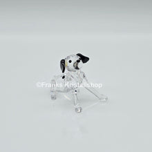 Lade das Bild in den Galerie-Viewer, SWAROVSKI Dalmatiner Welpe sitzend 628909