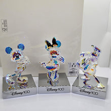 Lade das Bild in den Galerie-Viewer, SWAROVSKI Disney100 Set Mickey Minnie Donald 100 Jahre Disney 5658477