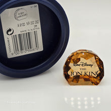 Lade das Bild in den Galerie-Viewer, SWAROVSKI Disney König der Löwen Namensschild The Lion King 1055087