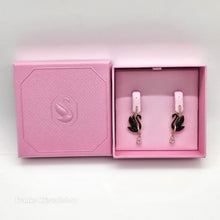 Lade das Bild in den Galerie-Viewer, SWAROVSKI Swan Drop-Ohrhänger Schwan, Schwarz, Roségold-Legierung. 5678047