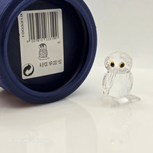 Lade das Bild in den Galerie-Viewer, SWAROVSKI Eule auf Ast 1003319