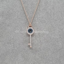 Lade das Bild in den Galerie-Viewer, SWAROVSKI Symbolica Halskette Augensymbol und Schlüssel, Blau, Roségold-Legierungsschicht 5687035