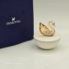 Lade das Bild in den Galerie-Viewer, SWAROVSKI Exclusive Schwan Dose Dekorative Box 5698251