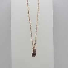 Lade das Bild in den Galerie-Viewer, SWAROVSKI Feder Naughty Halskette Schwarz, Roségold-Legierungsschicht 5495292