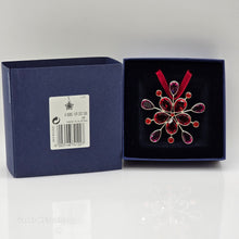 Lade das Bild in den Galerie-Viewer, SWAROVSKI Fenster Ornament Rot 674122