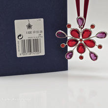 Lade das Bild in den Galerie-Viewer, SWAROVSKI Fenster Ornament Rot 674122