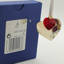 Lade das Bild in den Galerie-Viewer, SWAROVSKI Festliche Herzen Ornament 1001567