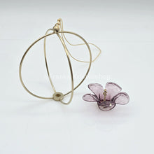 Lade das Bild in den Galerie-Viewer, SWAROVSKI Garden Tales Hibiskus Kugel Ornament Groß 5619233