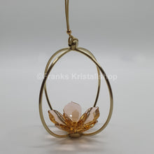Lade das Bild in den Galerie-Viewer, SWAROVSKI Garden Tales Magnolie Kugel Ornament, Klein 5557806