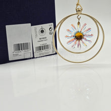 Lade das Bild in den Galerie-Viewer, SWAROVSKI Garden Tales Margerite Ornament 5619220