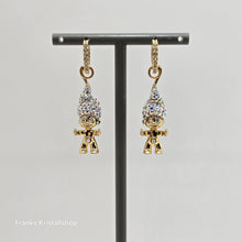 Lade das Bild in den Galerie-Viewer, SWAROVSKI Good Luck Trolls Drop-Ohrhänger Troll, Weiß, Goldlegierungsschicht 5691944