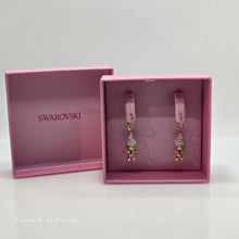Lade das Bild in den Galerie-Viewer, SWAROVSKI Good Luck Trolls Drop-Ohrhänger Troll, Weiß, Goldlegierungsschicht 5691944