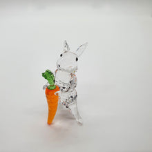 Lade das Bild in den Galerie-Viewer, SWAROVSKI Hase mit Karotte 2024 Kaninchen 5688521