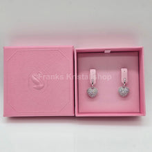 Lade das Bild in den Galerie-Viewer, SWAROVSKI Herz Ohrringe Hyperbola Drop-Ohrhänger, Weiß, Rhodiniert 5684384