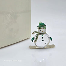 Lade das Bild in den Galerie-Viewer, SWAROVSKI Holiday Cheers Dulcis Schneemann Grün 5687168