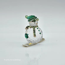 Lade das Bild in den Galerie-Viewer, SWAROVSKI Holiday Cheers Dulcis Schneemann Grün 5687168
