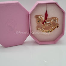 Lade das Bild in den Galerie-Viewer, SWAROVSKI Holiday Cheers Lebkuchen Schaukelpferd Ornament 5627608