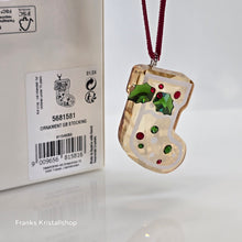 Lade das Bild in den Galerie-Viewer, SWAROVSKI Holiday Cheers Lebkuchen Stiefel Ornament 5681581