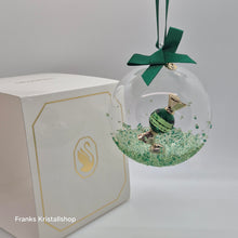 Lade das Bild in den Galerie-Viewer, SWAROVSKI Holiday Cheers Dulcis Weihnachtskugel 2024 Bonbon Grün 5688312