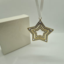 Lade das Bild in den Galerie-Viewer, SWAROVSKI Holiday Magic Stern Ornament 2023 Mittel 5655937
