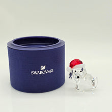 Lade das Bild in den Galerie-Viewer, SWAROVSKI Hund mit Nikolausmütze 5060449 AV