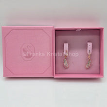 Lade das Bild in den Galerie-Viewer, SWAROVSKI Idyllia Drop-Ohrhänger Feder Ohrringe Weiß, Roségoldlegierung 5663486