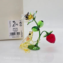 Lade das Bild in den Galerie-Viewer, SWAROVSKI Idyllia Frosch Biene und Erdbeere 5667599