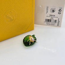 Lade das Bild in den Galerie-Viewer, SWAROVSKI Idyllia SCS Käfer auf Blatt 5668764