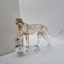 Lade das Bild in den Galerie-Viewer, SWAROVSKI SCS Jahresfigur 2023 Gepard Mehira 5636241