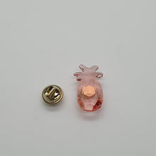Lade das Bild in den Galerie-Viewer, SWAROVSKI Jungle Beats Ananas Magnet Brosche Rot Klein 5572157