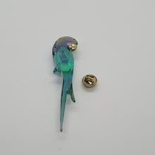 Lade das Bild in den Galerie-Viewer, SWAROVSKI Jungle Beats Papagei Magnet Brosche Grün Groß 5572152