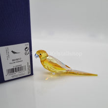 Lade das Bild in den Galerie-Viewer, SWAROVSKI Jungle Beats Gelbbauchsittich Lechee 5619217