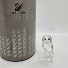 Lade das Bild in den Galerie-Viewer, SWAROVSKI Kauz auf Ast 119442