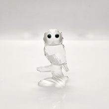 Lade das Bild in den Galerie-Viewer, SWAROVSKI Kauz auf Ast 119442