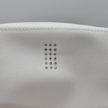 Lade das Bild in den Galerie-Viewer, SWAROVSKI Make-Up Kosmetik Tasche weiß 5271213