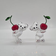 Lade das Bild in den Galerie-Viewer, SWAROVSKI Kris Bär Für Immer Zusammen 2024 Kirschen 5675393